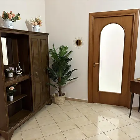 Appartamento In - Lovely Near The Airport Napoli