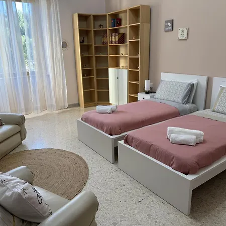 In - Lovely Near The Airport Appartamento Napoli