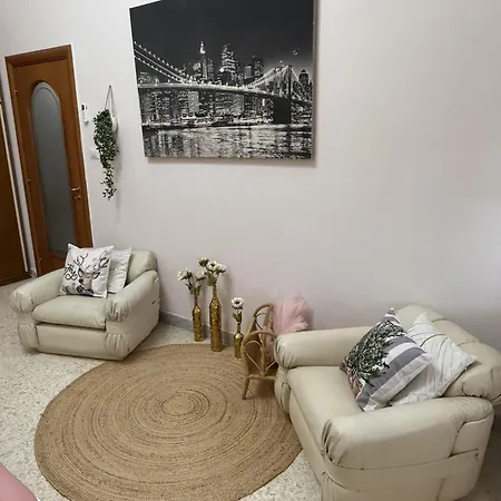 In - Lovely Near The Airport Appartamento Napoli