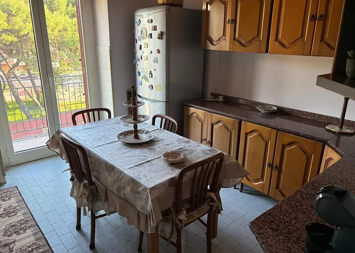 In - Lovely Near The Airport Appartement *